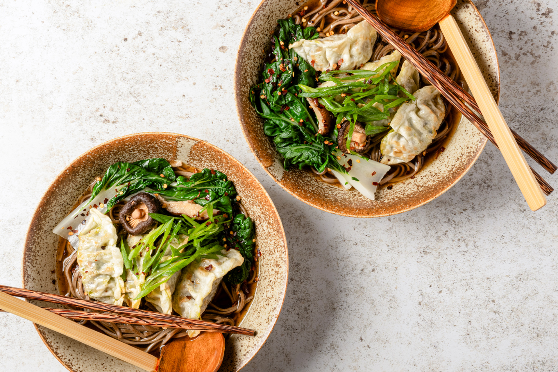 VEGGIE GYOZA RAMEN